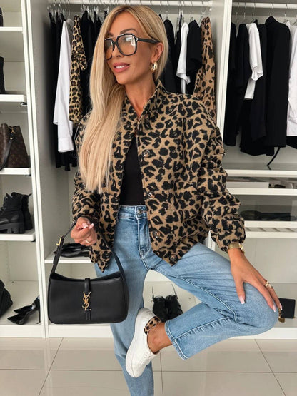 Chaqueta corta moderna con estampado de leopardo – NARVELLA