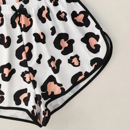 Pijama tipo lounge de mujer con top corto y short elástico – SIBYLLE