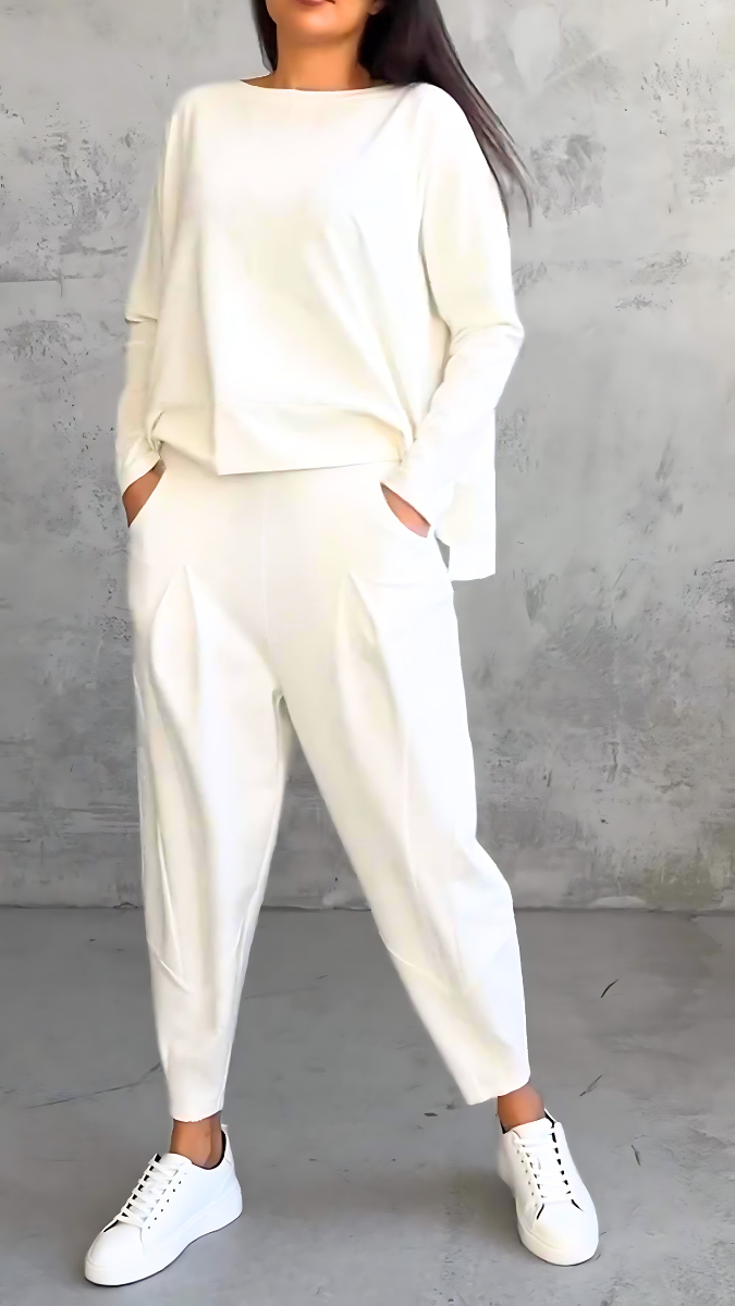 Traje fluido de dos piezas para mujer con blazer y pantalón entallado – RIVERA