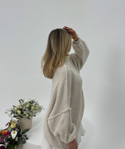 Suéter oversize de mujer en color beige – NATELA