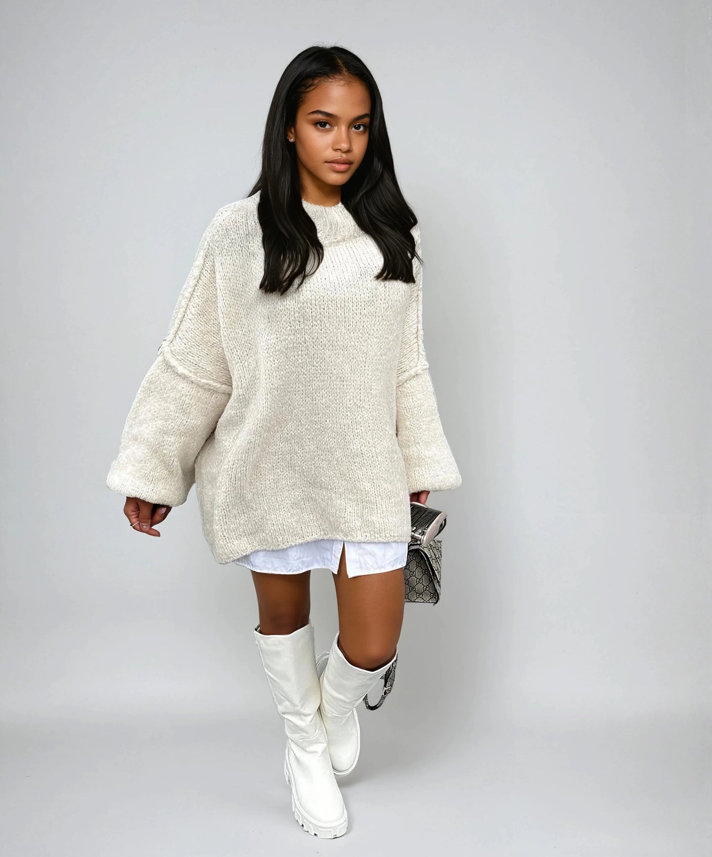 Suéter oversize de mujer en color beige – NATELA