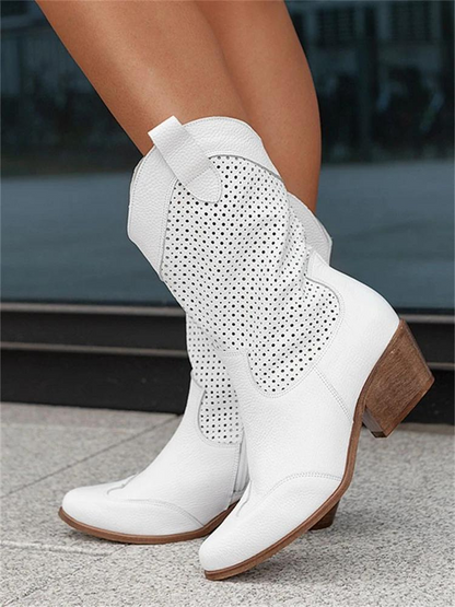 Botas estilo vaqueri con puntera fina y detalles perforados – JOLAYA