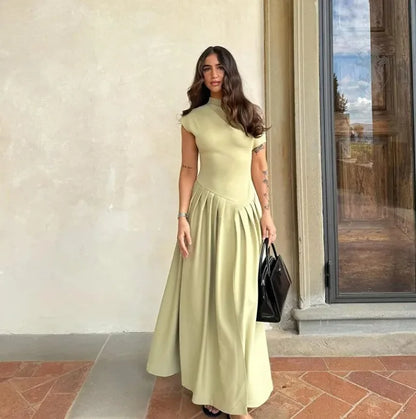 Vestido largo con cuello alto y falda plisada para mujer – LUCIA