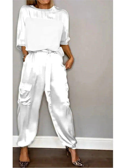 Conjunto satinado de dos piezas para mujer con top suelto y pantalón cargo – KALIA
