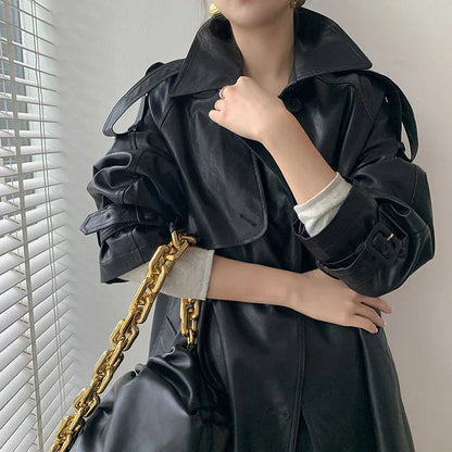 SILVIA – Chaqueta elegante de cuero con corte largo para mujer