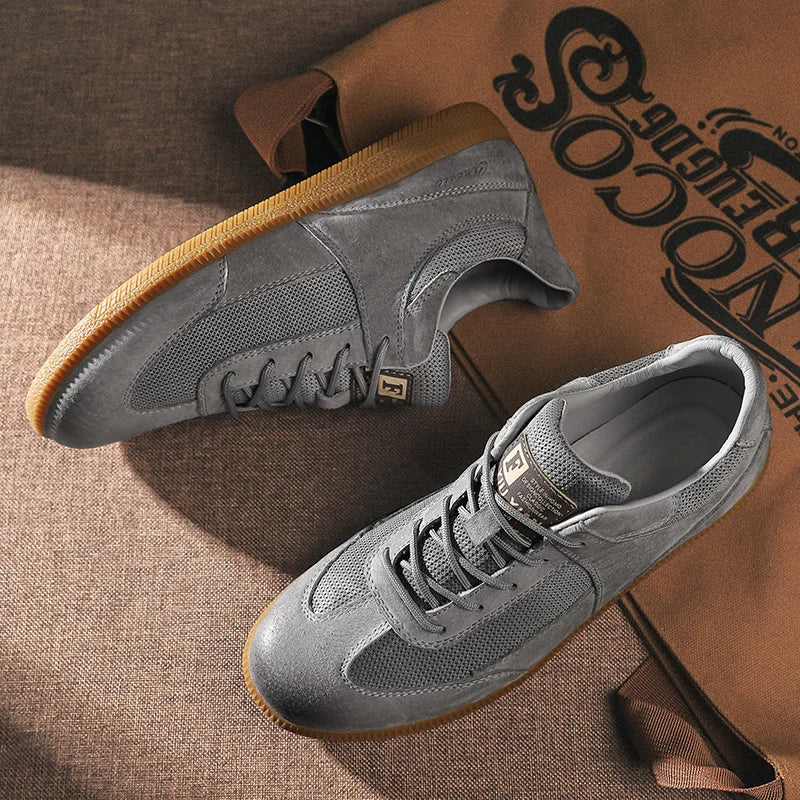 CALVINOX – Zapatillas de hombre en ante y malla con diseño deportivo urbano