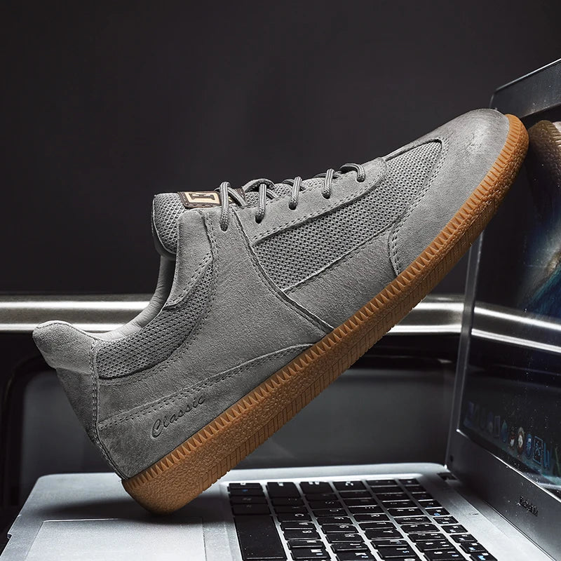 CALVINOX – Zapatillas de hombre en ante y malla con diseño deportivo urbano