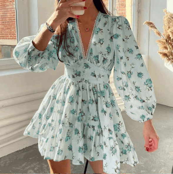 Vestido romántico con estampado floral y corte fluido – NOÉLIA