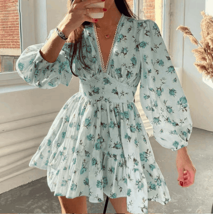 Vestido romántico con estampado floral y corte fluido – NOÉLIA