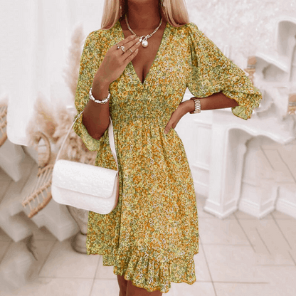 Vestido de verano con estampado floral verde y corte fluido – SIENNA