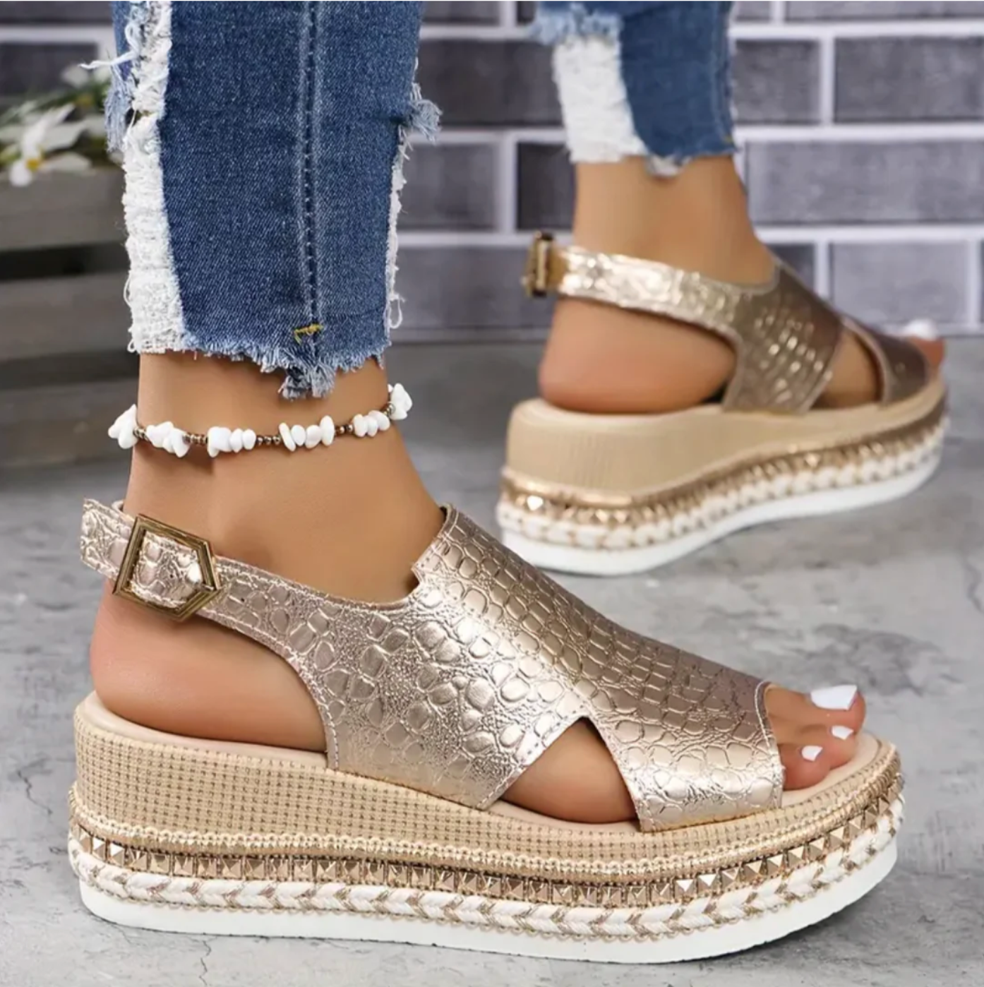 Sandalias de plataforma para mujer con textura reptil y puntera abierta – JOVALIA