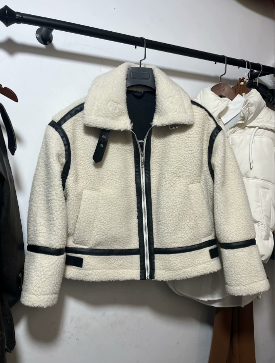 ASTRA - Chaqueta de piel sintetica con cuello de hebilla para mujer