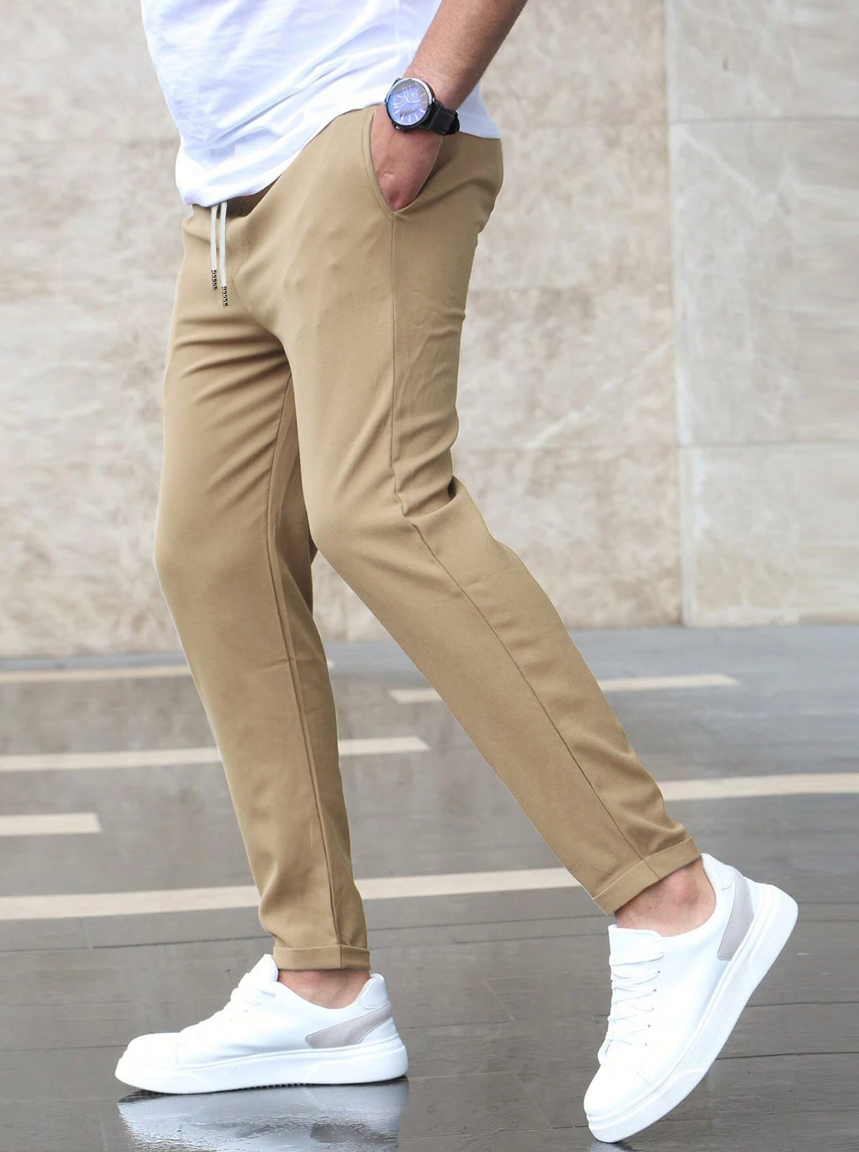 Pantalón deportivo para hombre con corte ajustado y estilo urbano – FERANOX