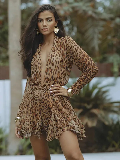 Vestido ajustado de dos piezas con estampado animal y falda mini – SELYA