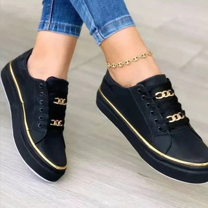 Zapatillas bajas blancas con detalles dorados para mujer – KAYLA