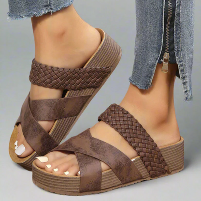 Sandalias de mujer con plataforma gruesa y estilo moderno – ELARA STEP UP