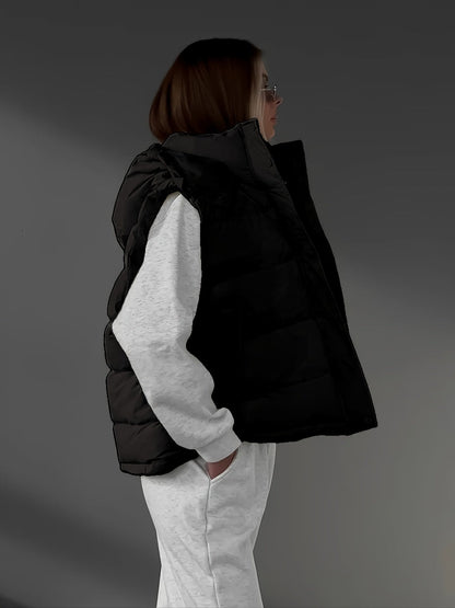 Chaleco sin mangas para mujer con cremallera y escote en pico – LEVANA