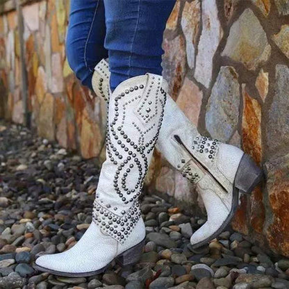 JOAN – Botas con tachuelas metálicas y tacón grueso para mujer