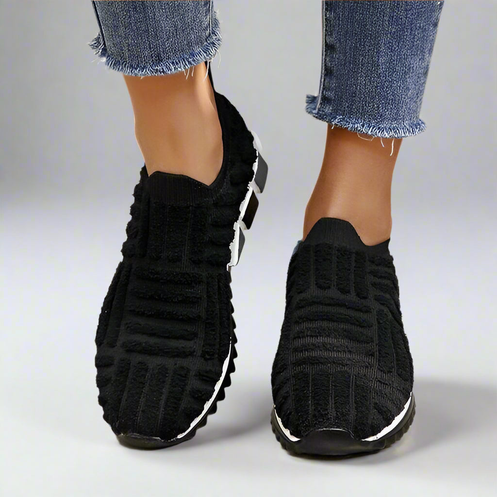 Zapatillas deportivas modernas para mujer con suela gruesa – LUNARIA