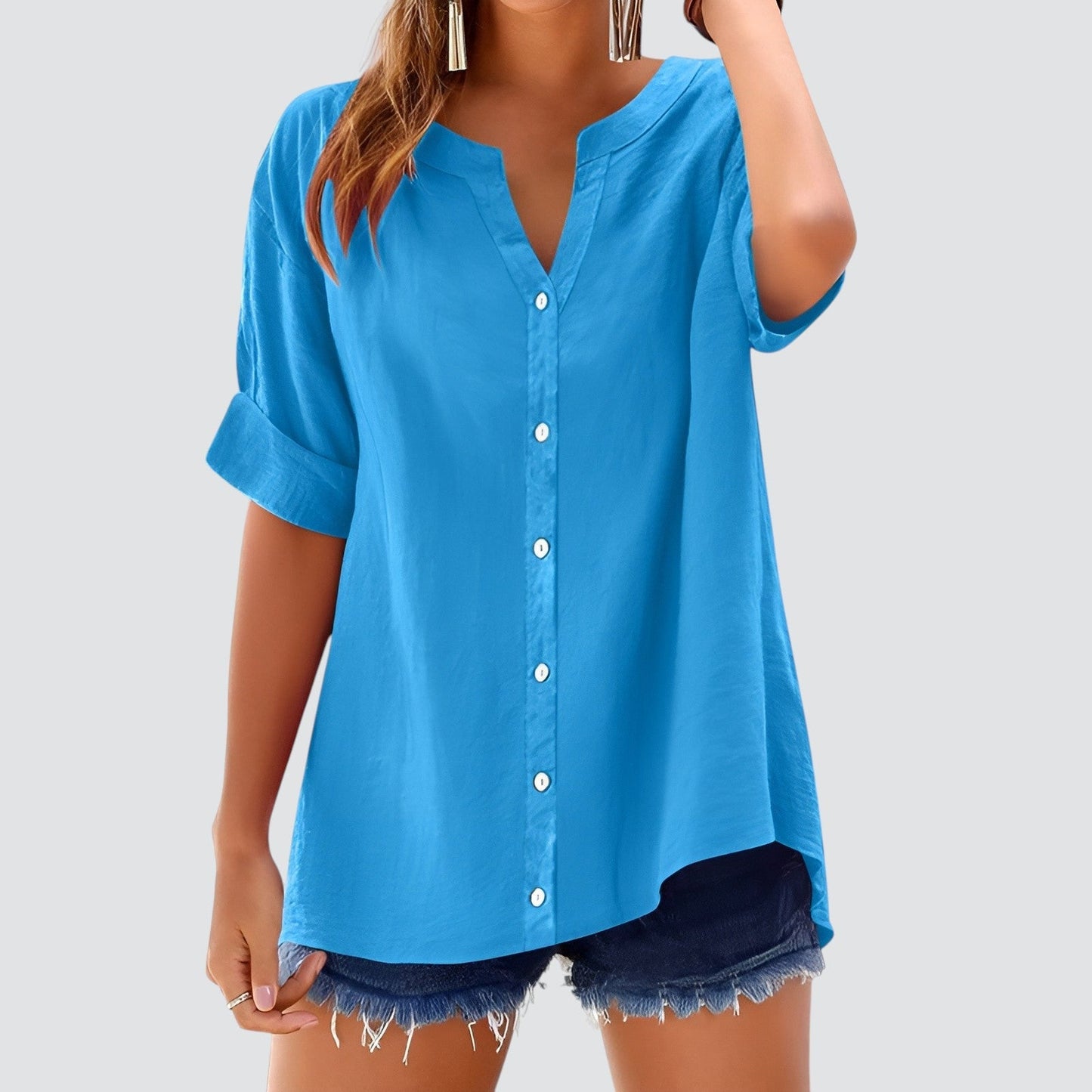 Blusa de mujer con escote en V y botones – HANNELIE