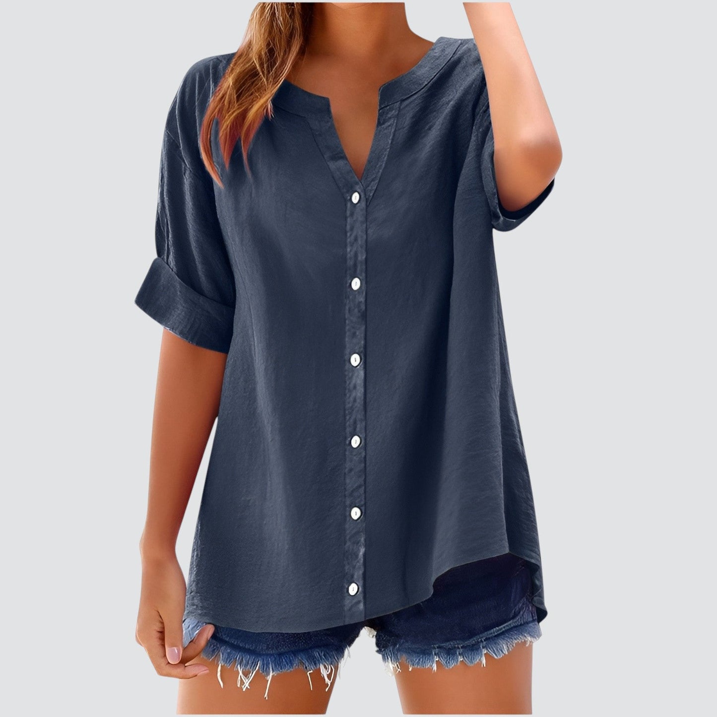 Blusa de mujer con escote en V y botones – HANNELIE