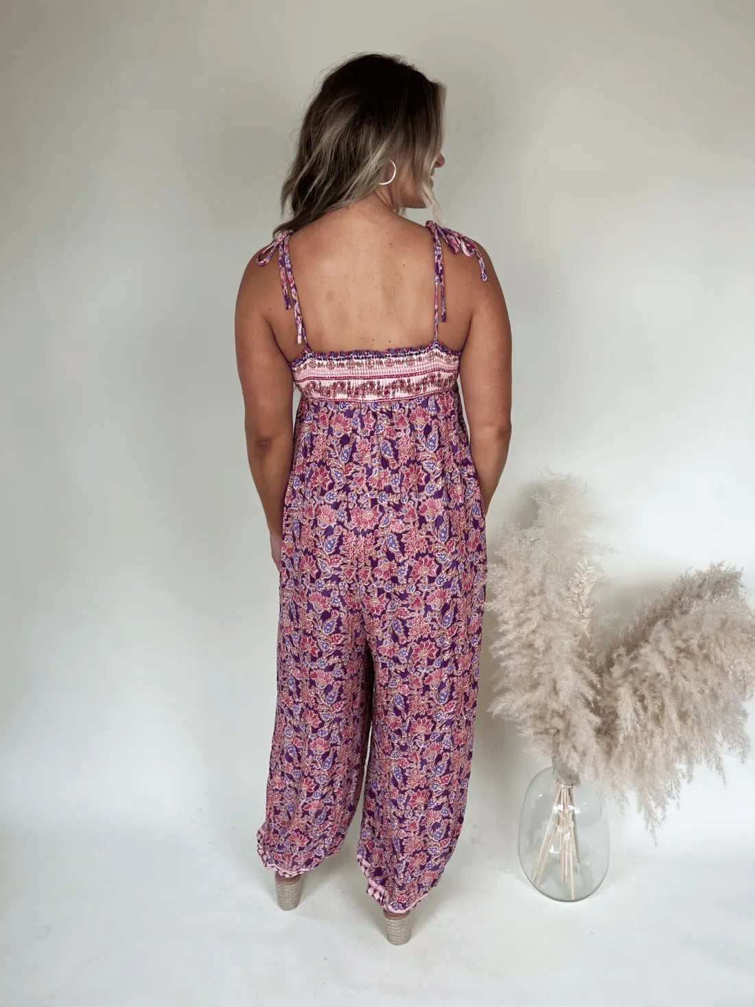 Mono floral boho chic con corte fluido y estilo veraniego – AYLA