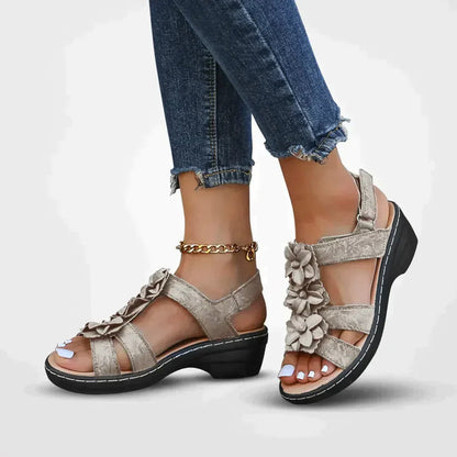 Sandalias de verano para mujer con detalle de flor y suela cómoda – FLORIANA