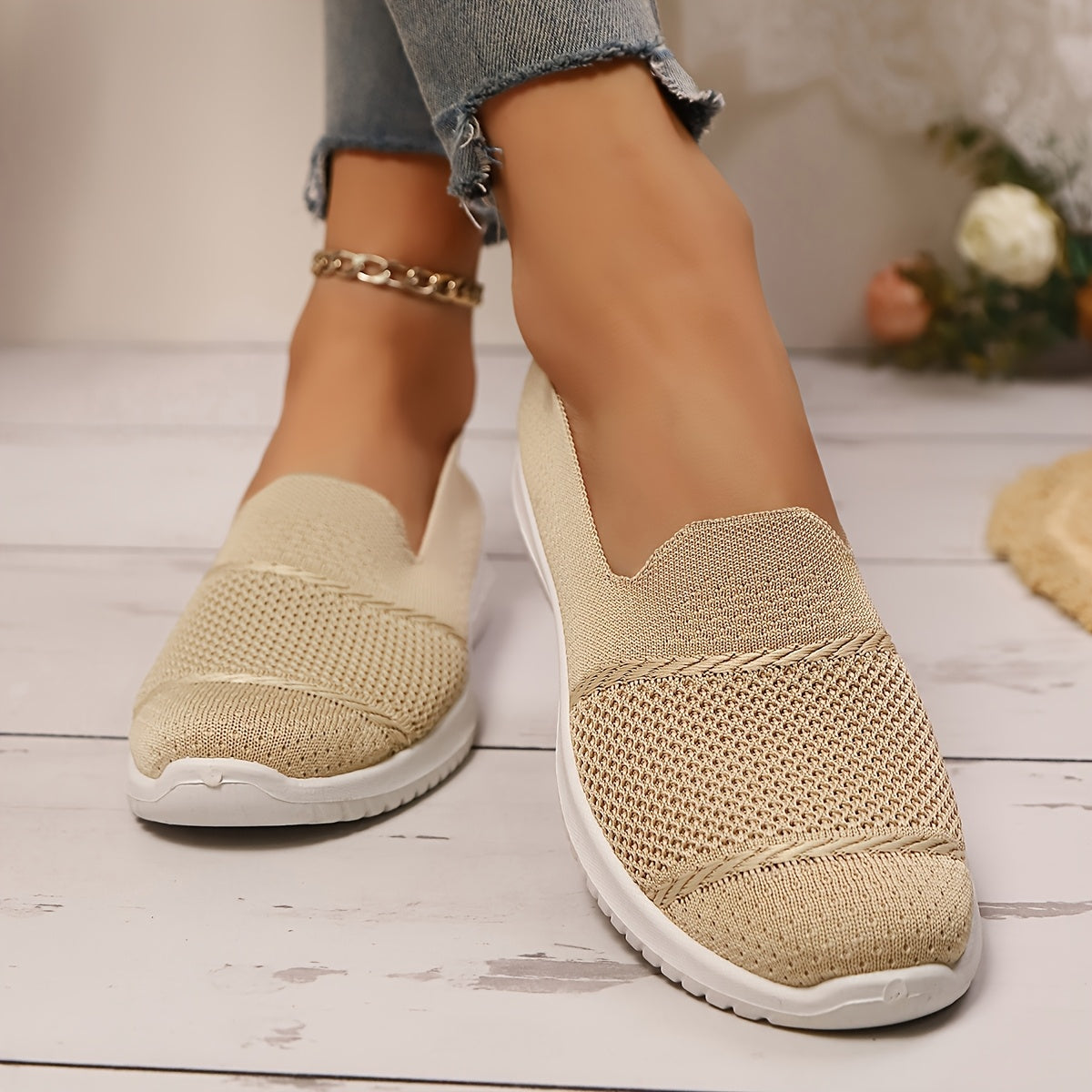 Zapatillas para mujer veraniegas y cómodas – VELOCIA