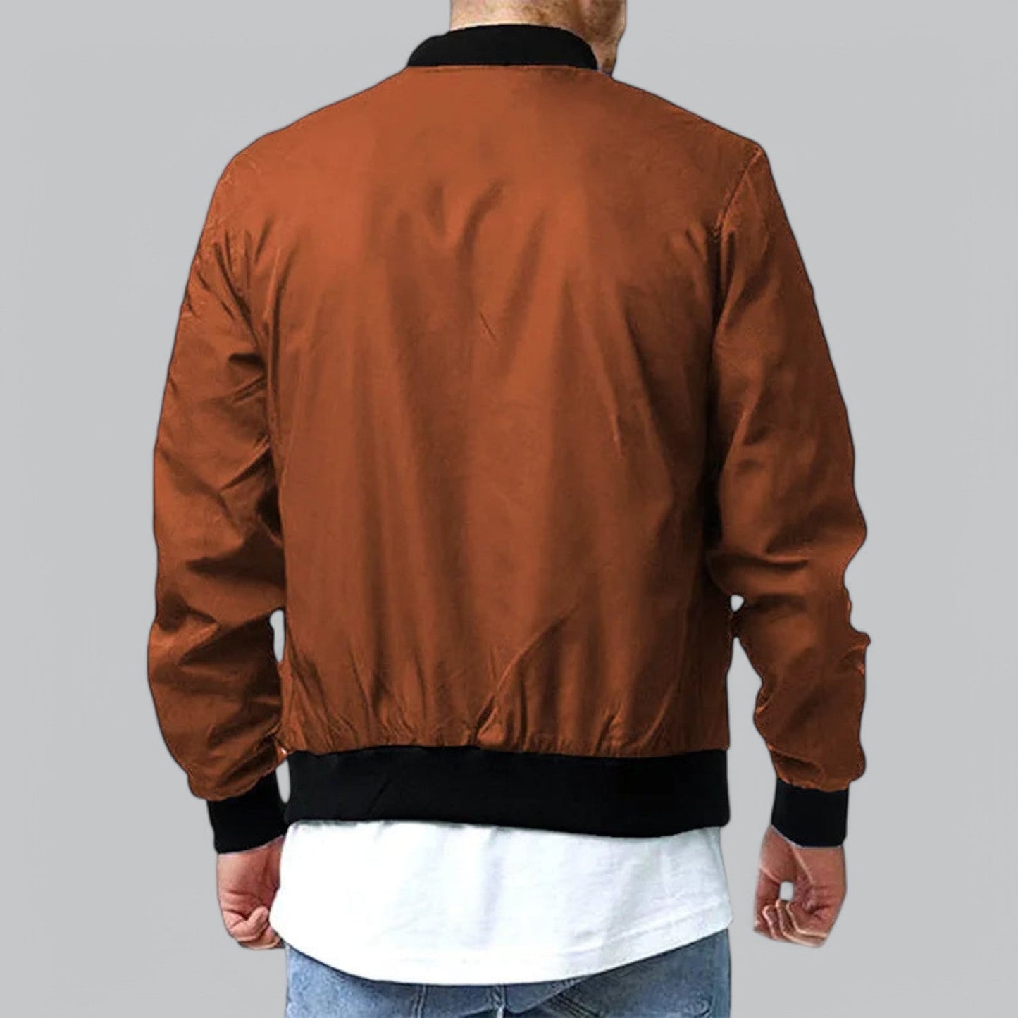 Cazadora bomber para hombre con diseño estructurado y acabado limpio – NÉVALIS