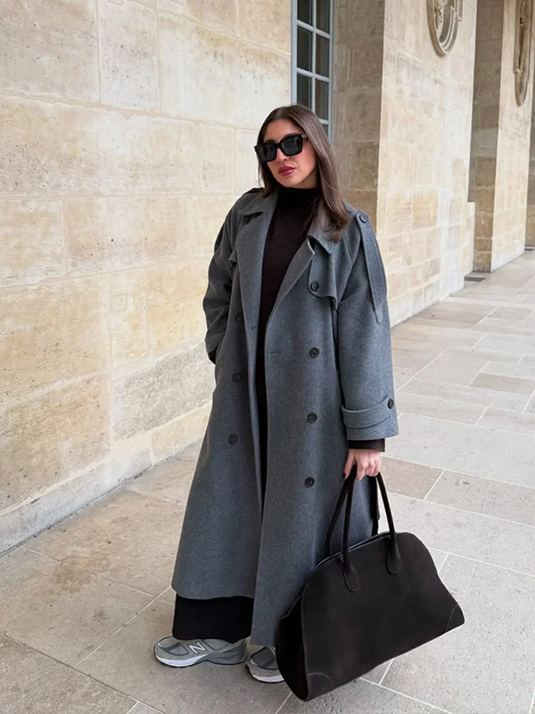 Abrigo largo de mujer en lana estilo oversize con doble botonadura – MAELYS