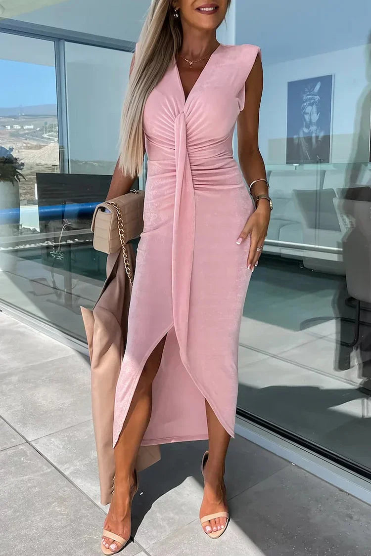 Vestido elegante con escote en V y pliegues asimétricos – LUMINA