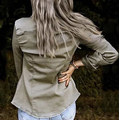 ISABELLA - Camisa elegante con botones y bolsillos para aspectos casuales