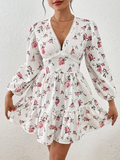 Vestido romántico con estampado floral y corte fluido – NOÉLIA