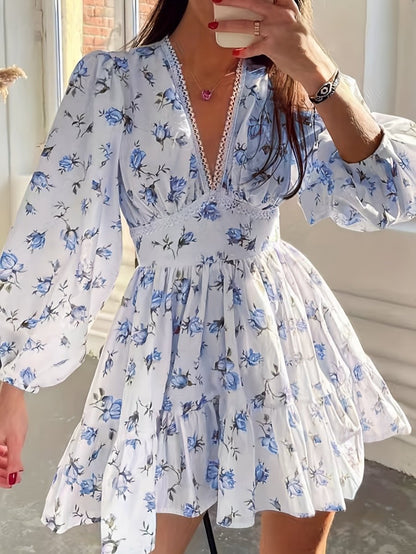 Vestido romántico con estampado floral y corte fluido – NOÉLIA