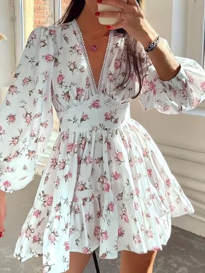 Vestido romántico con estampado floral y corte fluido – NOÉLIA
