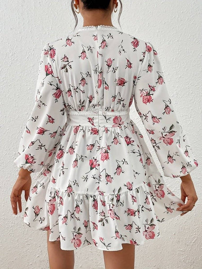 Vestido romántico con estampado floral y corte fluido – NOÉLIA