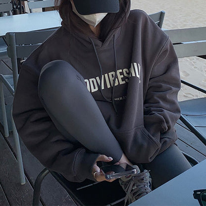 GOOD VIBES – Sudadera oversize con capucha para mujer