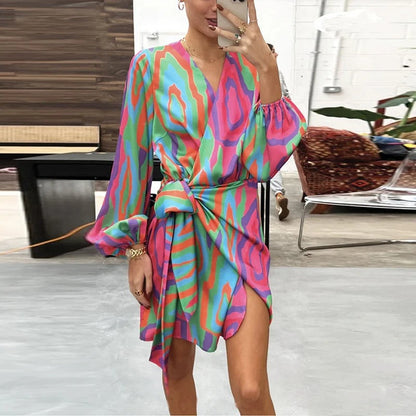 Vestido cruzado de mujer con mangas largas y cinturón – ZAYLIA