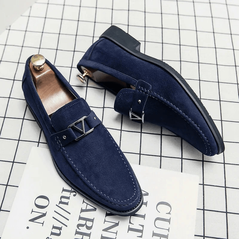 Mocasines de vestir para hombre con detalle metálico y diseño angular – VITTORÉ