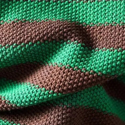 Jersey oversize de rayas con cuello alto y tejido suave – AURELLE