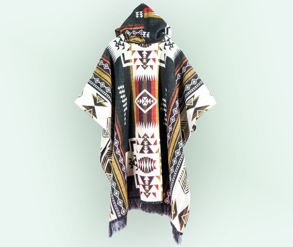 Poncho de Alpaca Artesanal – SUMAK - Nina Toledo