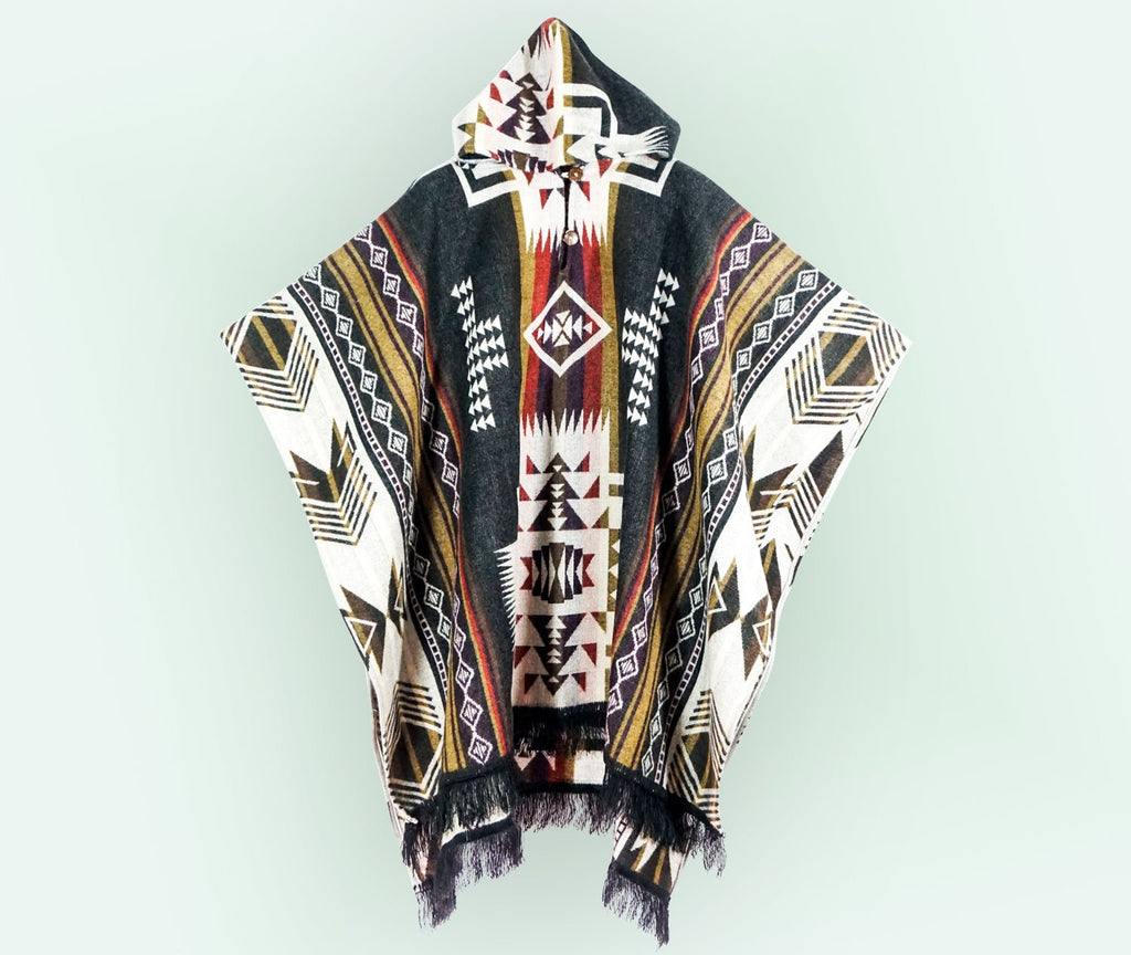 Poncho de Alpaca Artesanal – SUMAK - Nina Toledo
