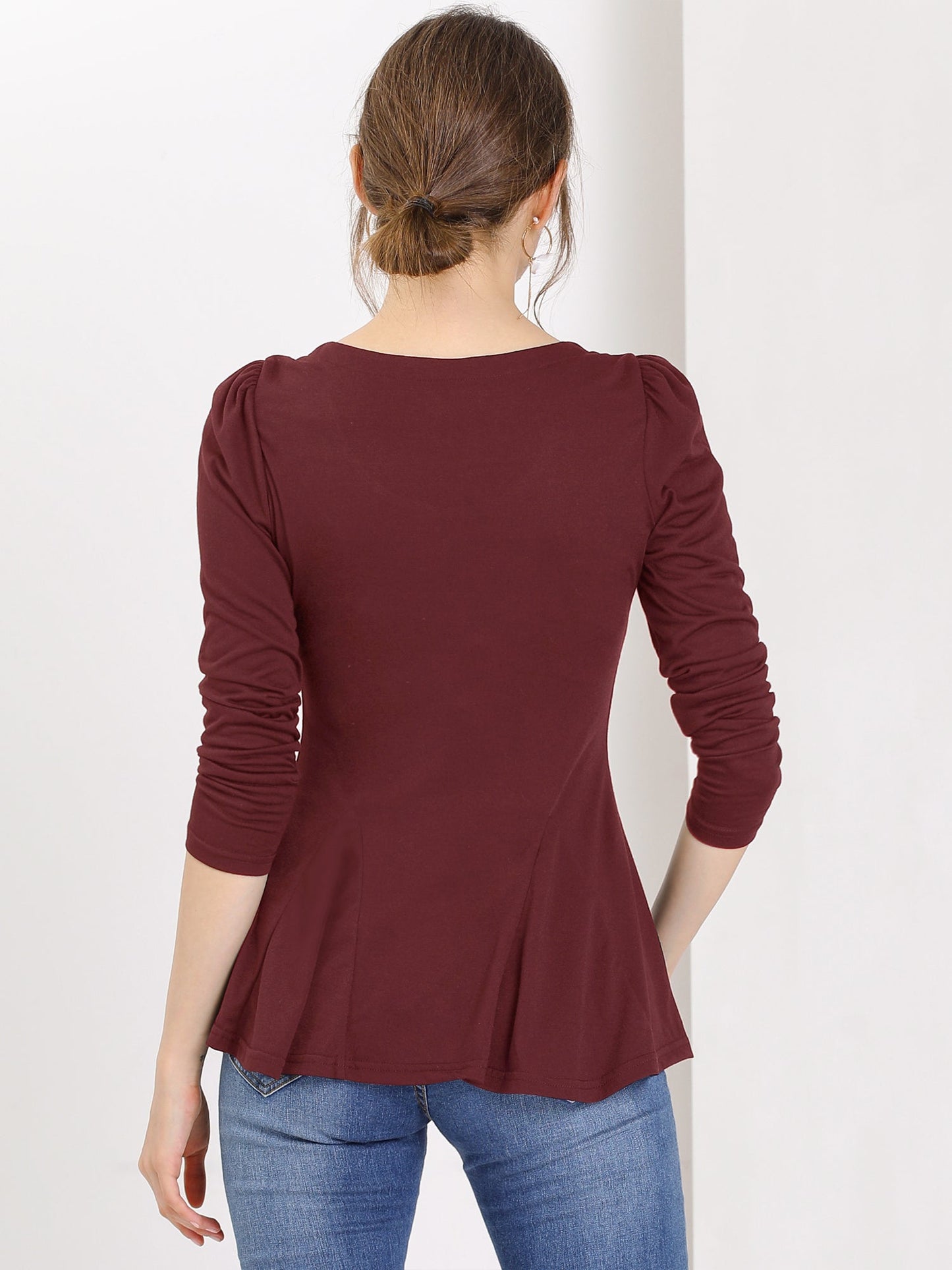 Camiseta básica de mujer con manga larga y cuello redondo – MILARA