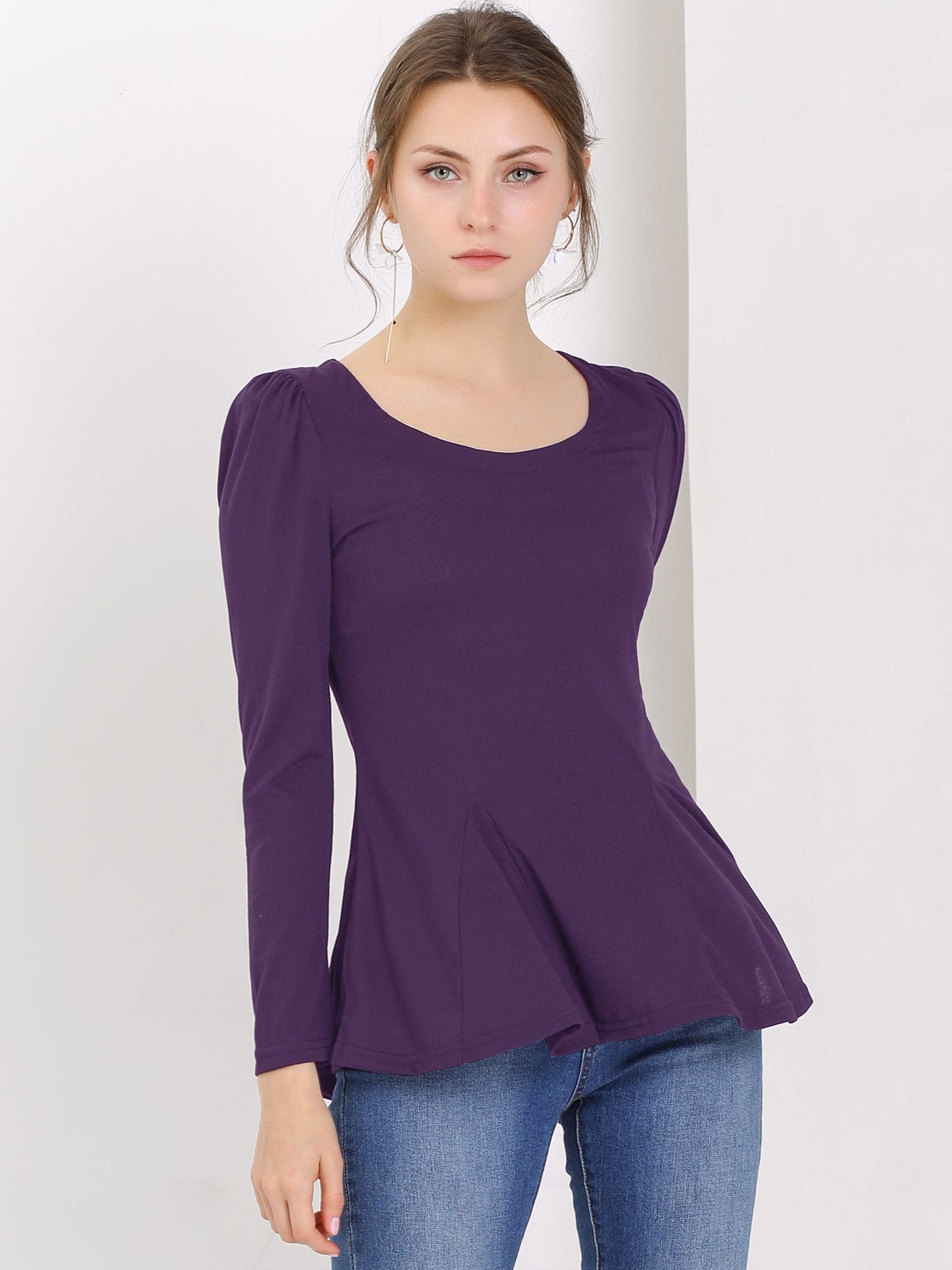 Camiseta básica de mujer con manga larga y cuello redondo – MILARA