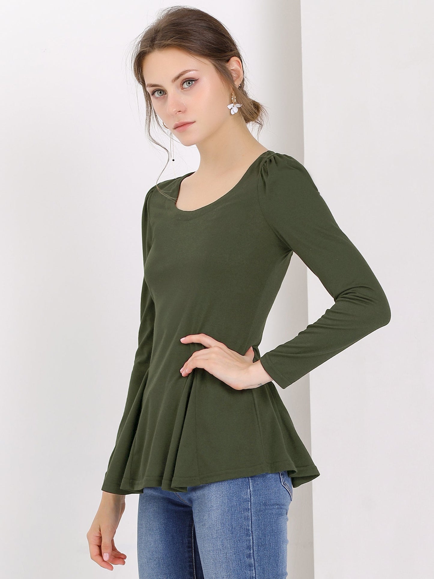 Camiseta básica de mujer con manga larga y cuello redondo – MILARA