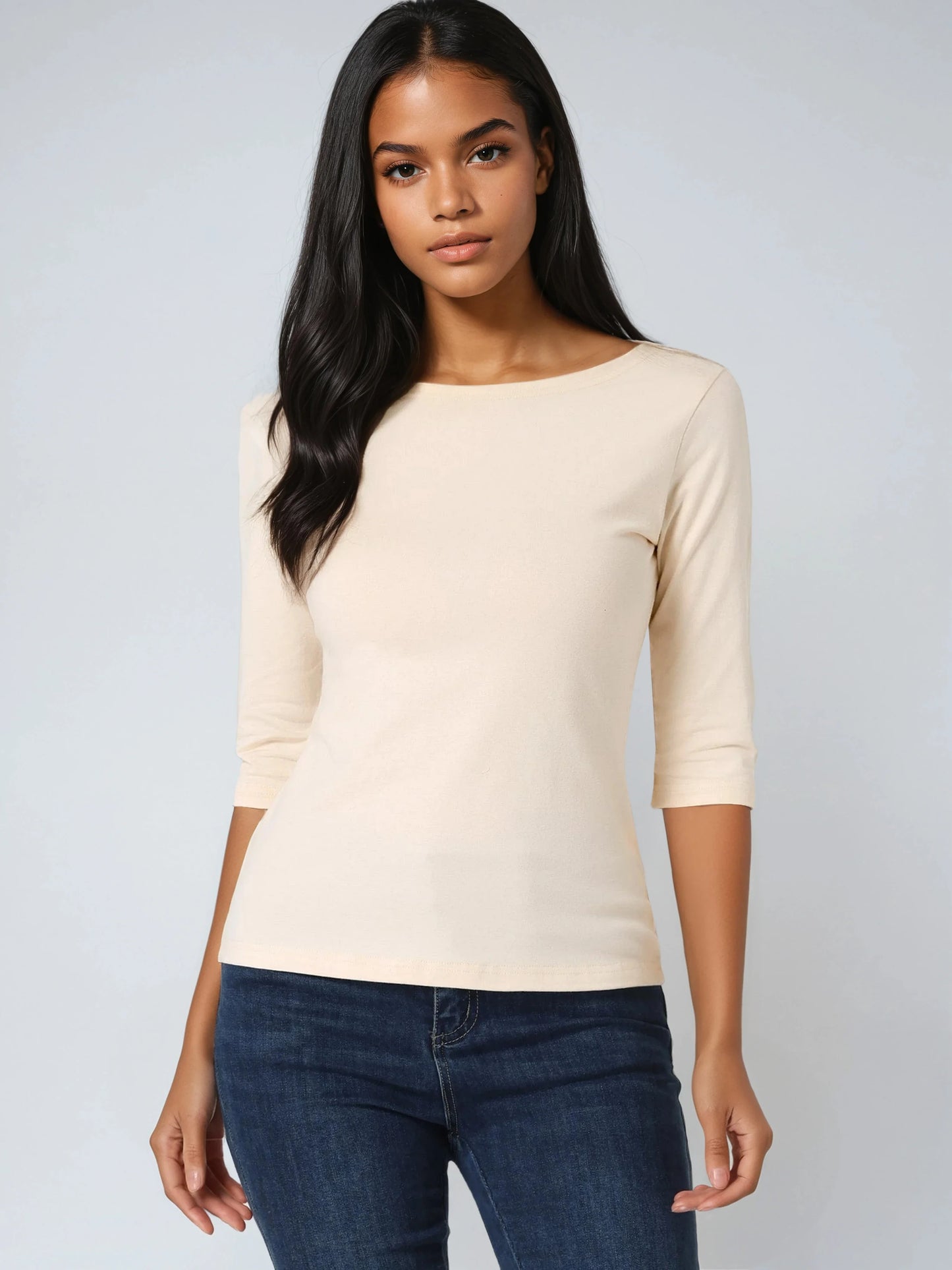 Camiseta de mujer con manga 3/4 y cuello redondo – LUNARA