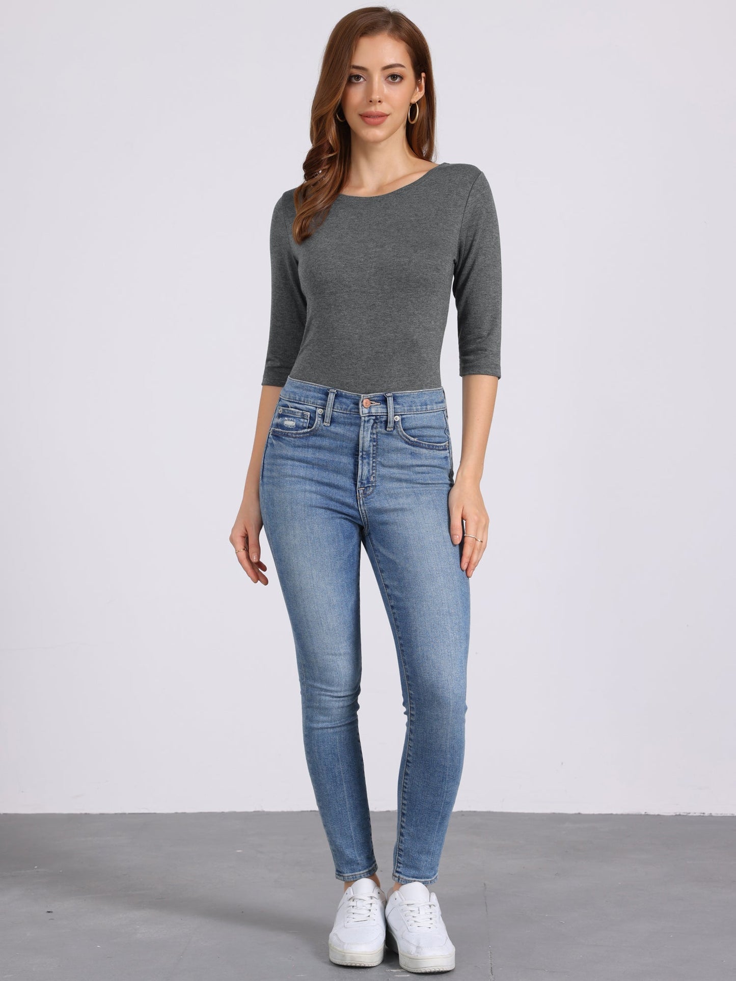 Camiseta de mujer con manga 3/4 y cuello redondo – LUNARA