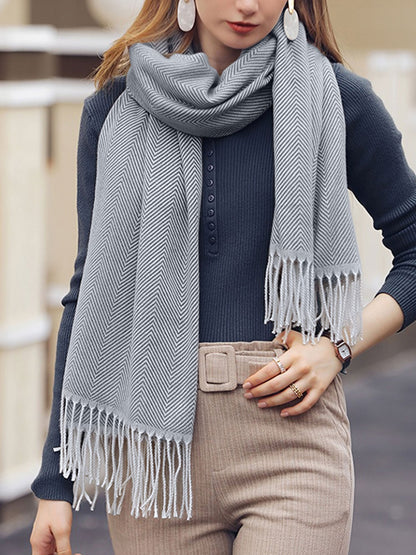 LARENA – Bufanda de mujer con flecos y diseño atemporal