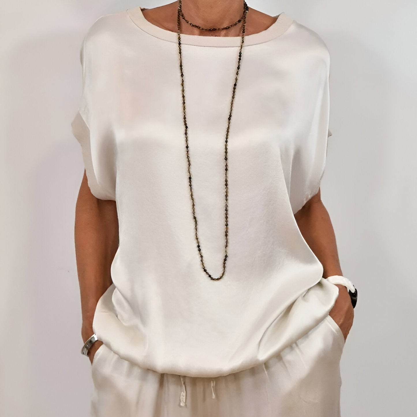 Conjunto satinado de dos piezas con top y pantalón – ZARELLE